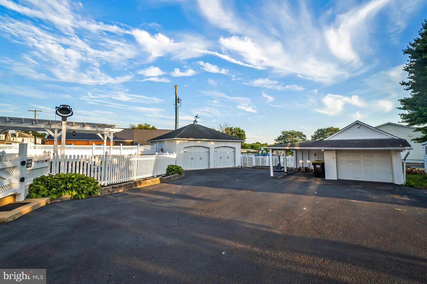 625 Montgomery Avenue photo 9