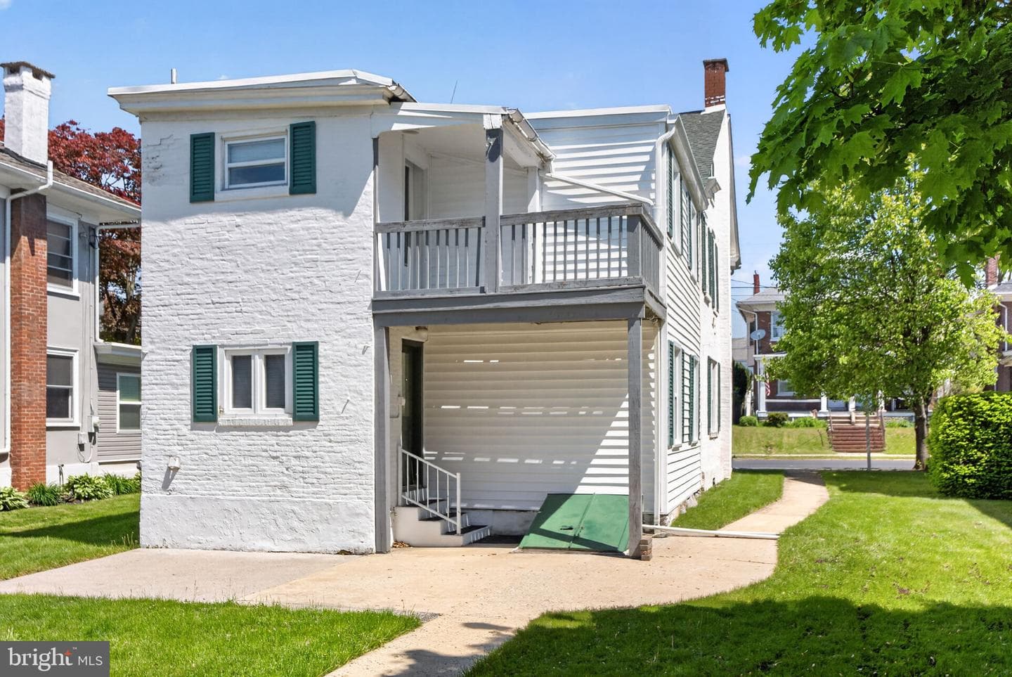 634 E Philadelphia Avenue photo 38