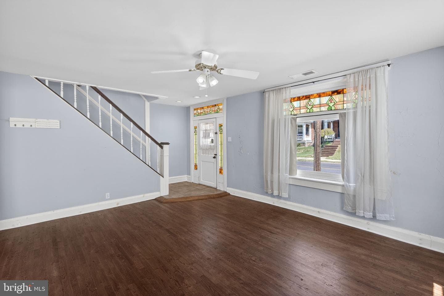 634 E Philadelphia Avenue photo 4