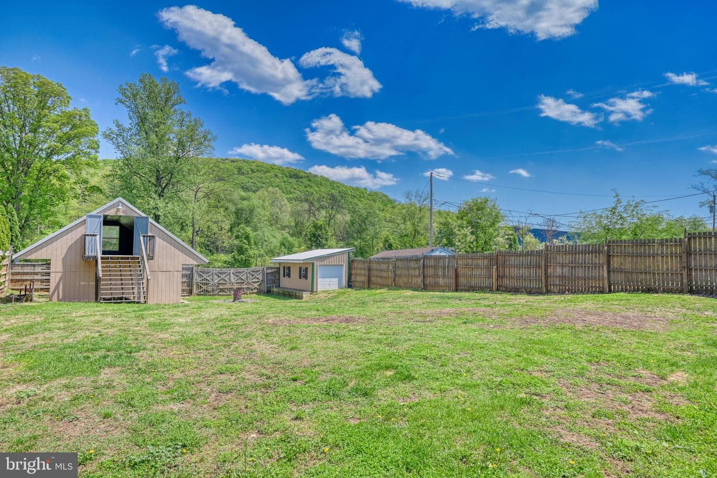 341 Hazel Street photo 25