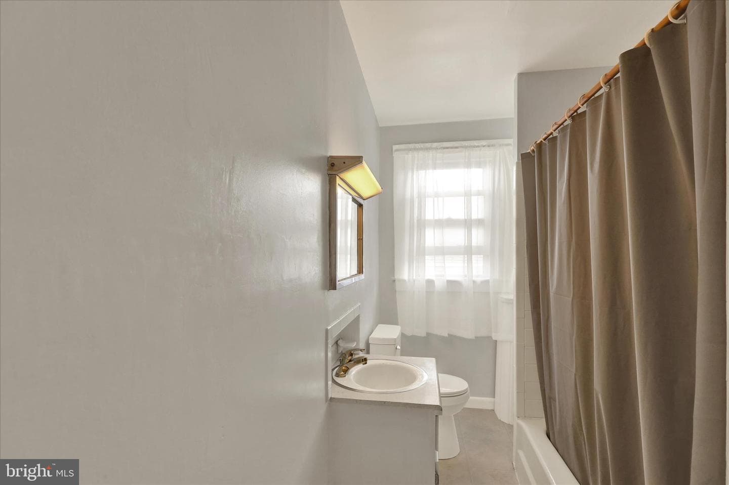 138 Franklin photo 13