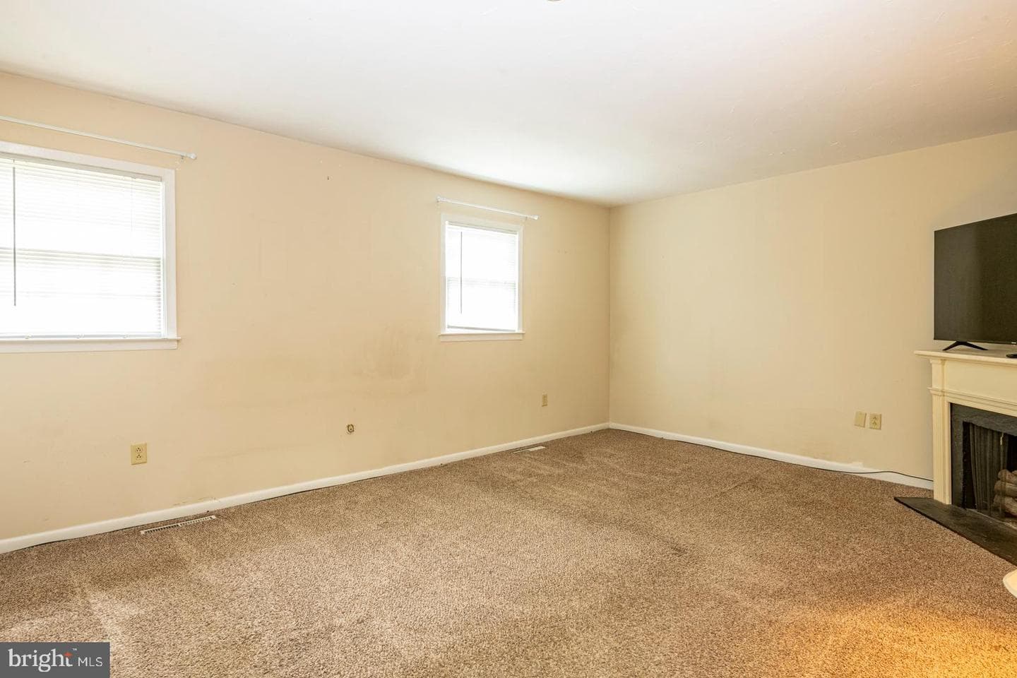 2519 Girard Avenue photo 7