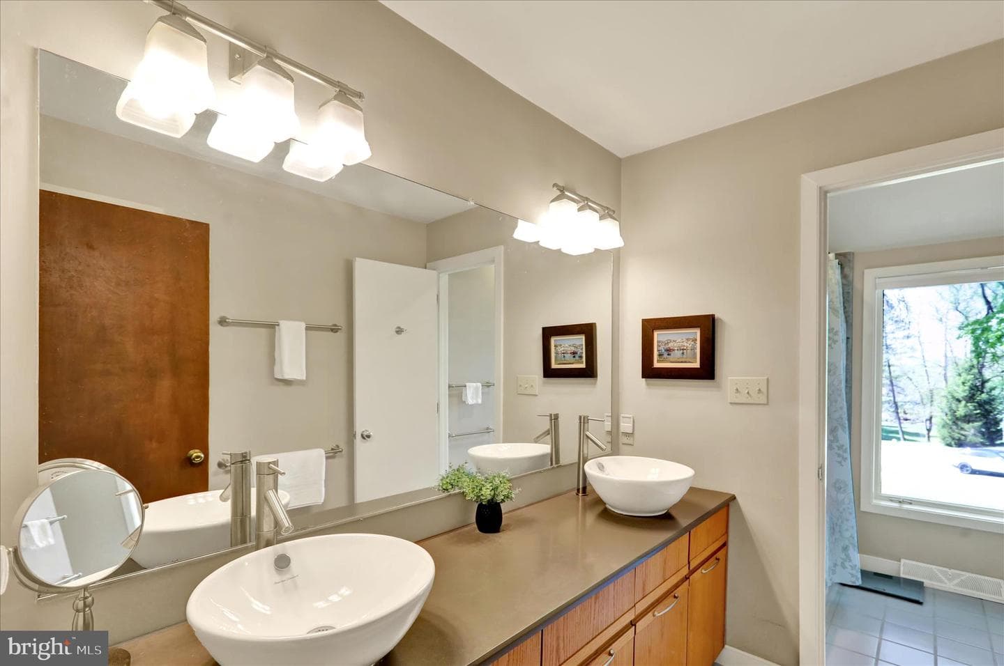 637 Scenic Drive photo 31