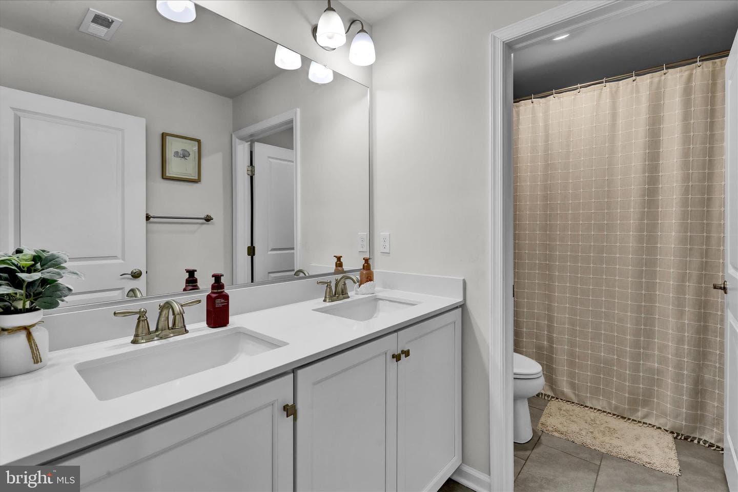 111 Teaberry Court photo 31