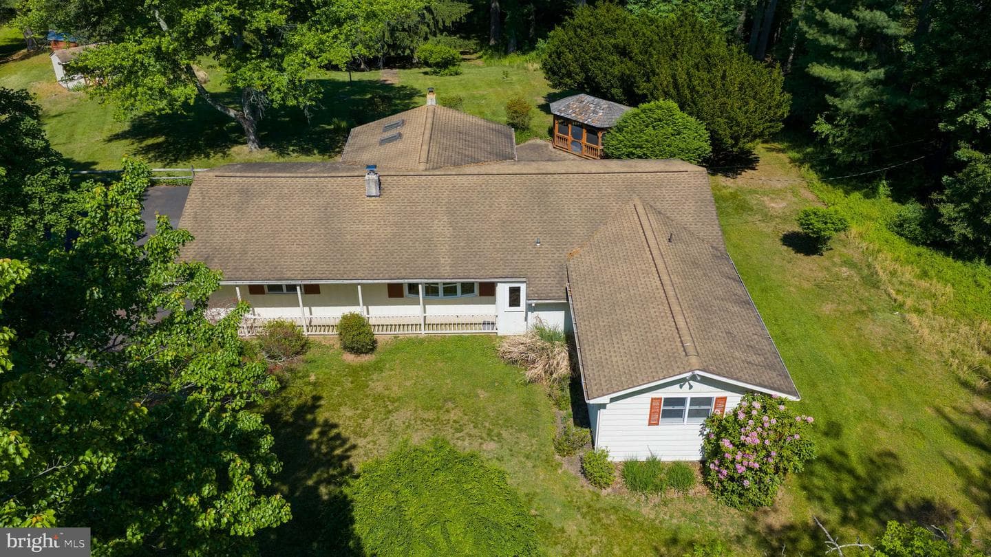 1421 Coldsprings Road photo 6