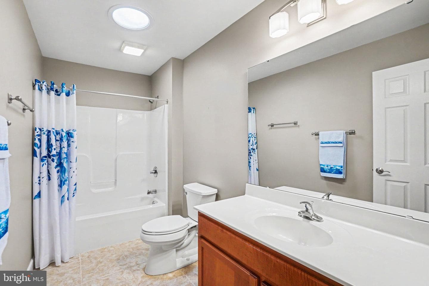 403 Westbury Drive photo 16