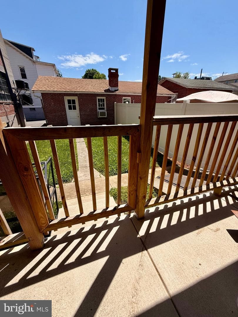 33 S Sterley Street photo 12