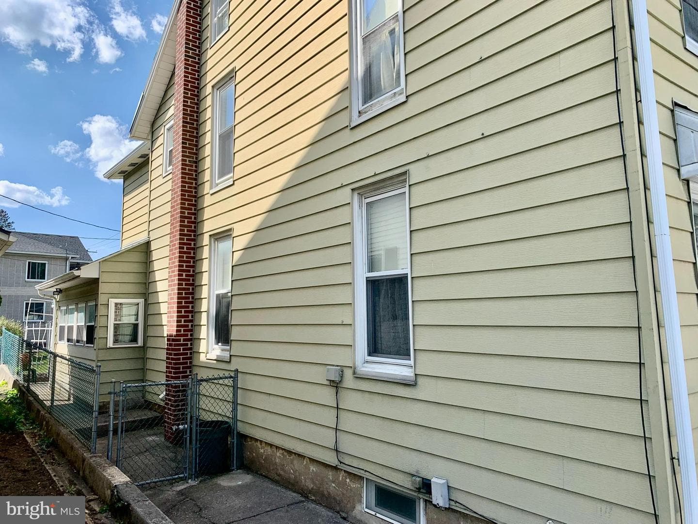 32 Lash Street photo 2