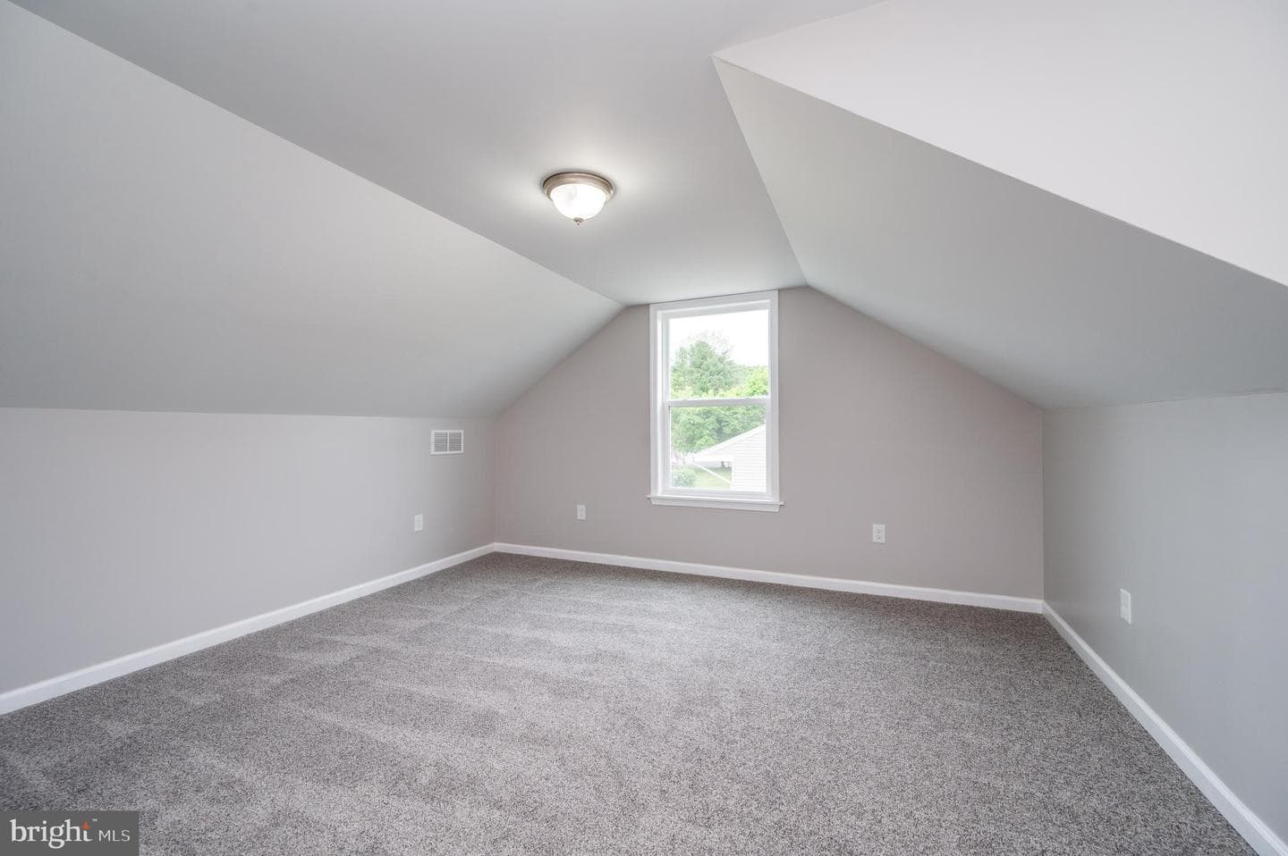 2626 W Philadelphia Avenue photo 15