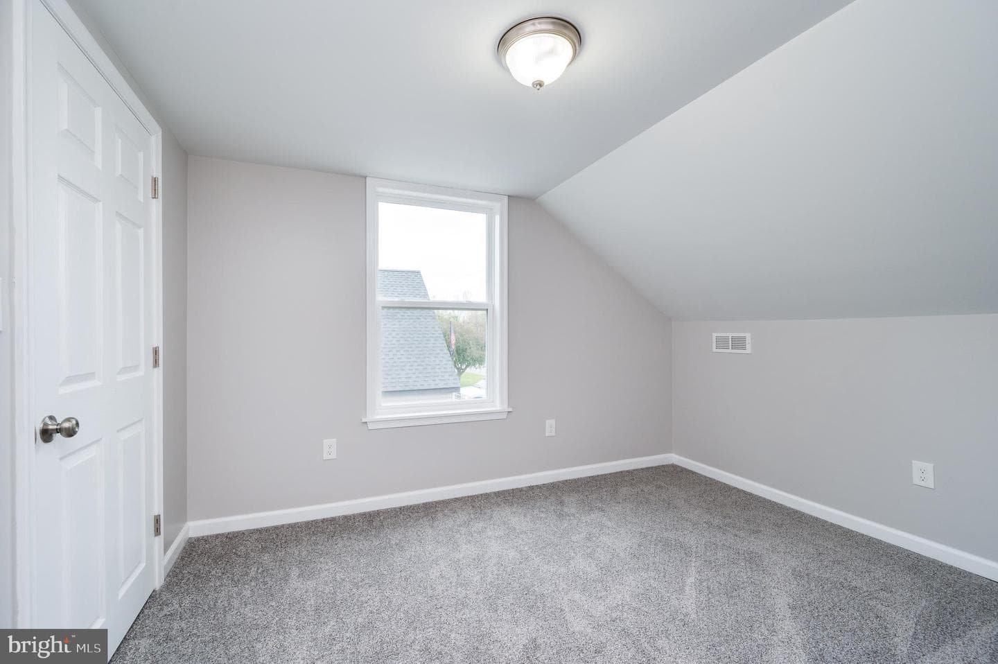 2626 W Philadelphia Avenue photo 21