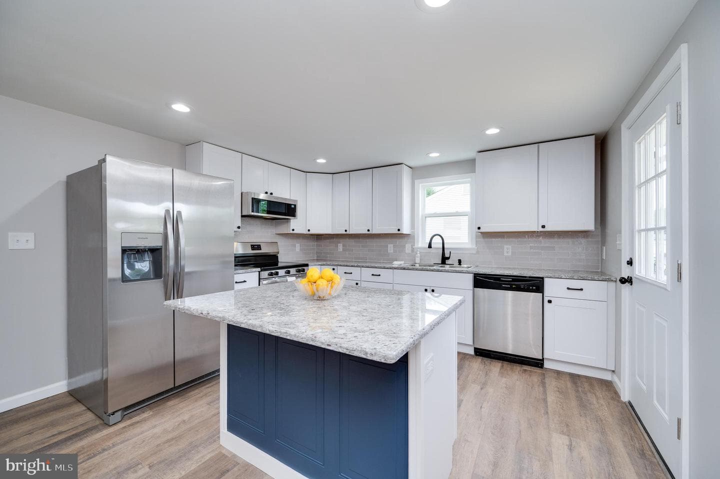 2626 W Philadelphia Avenue photo 32