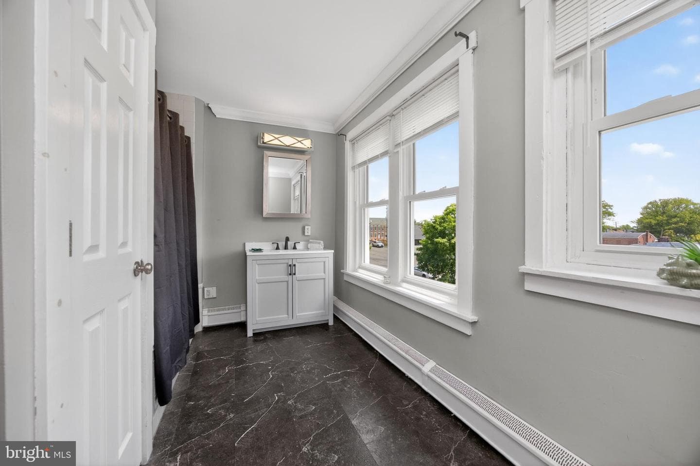 124 S Franklin Street photo 18
