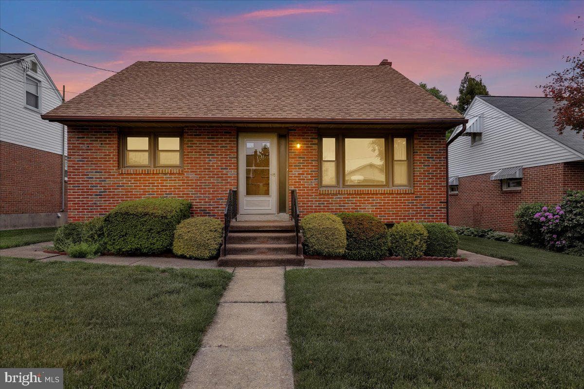 1242 Commonwealth Boulevard photo 2