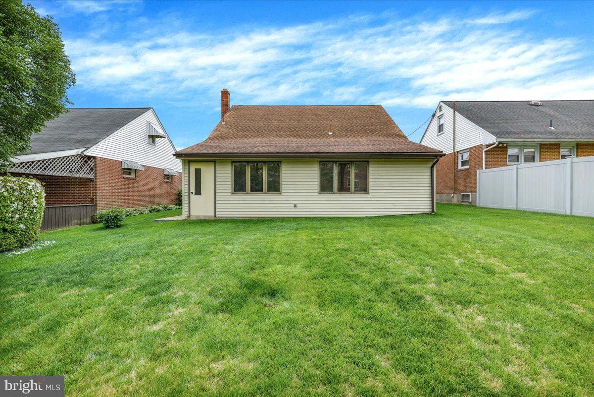1242 Commonwealth Boulevard photo 28