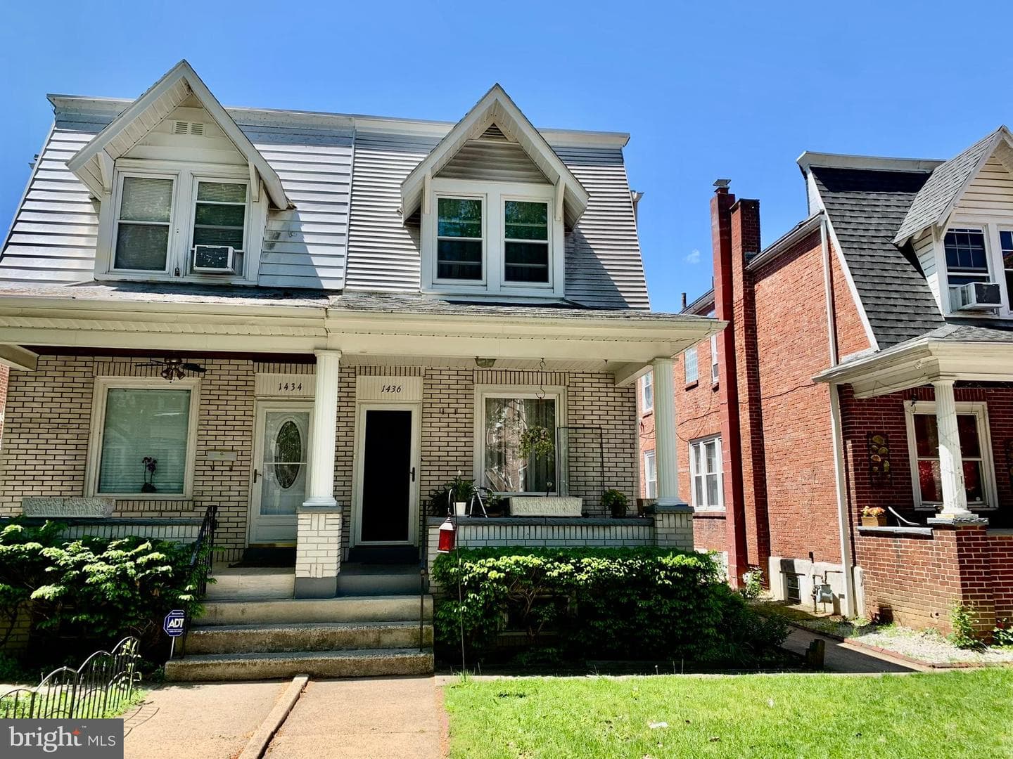 1436 Birch Street photo 2