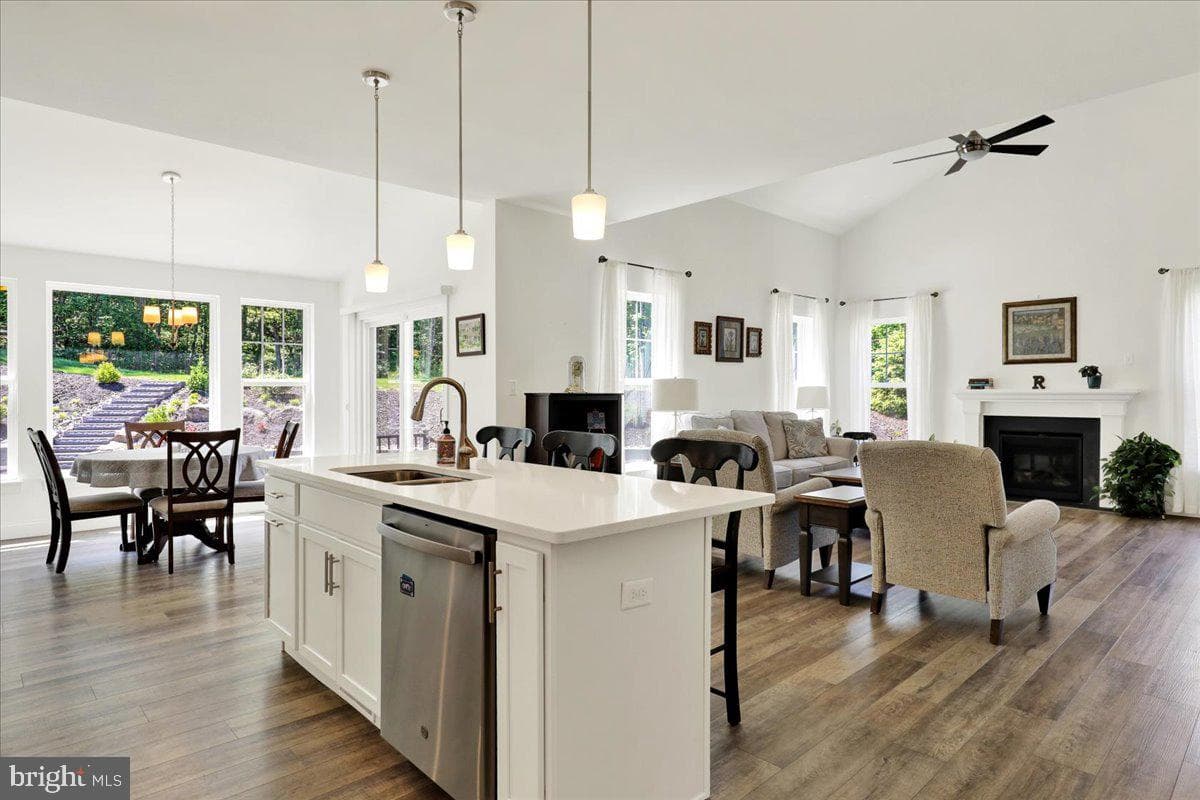 198 Oak Grove Road photo 19
