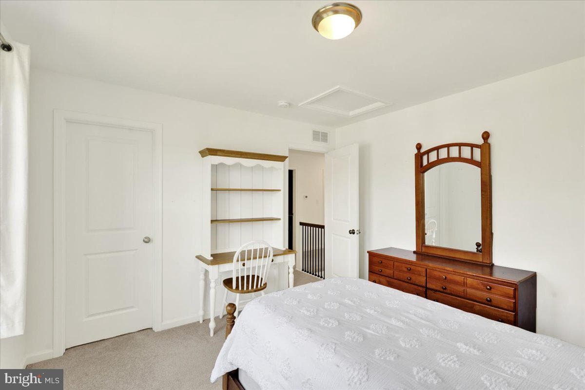 198 Oak Grove Road photo 32