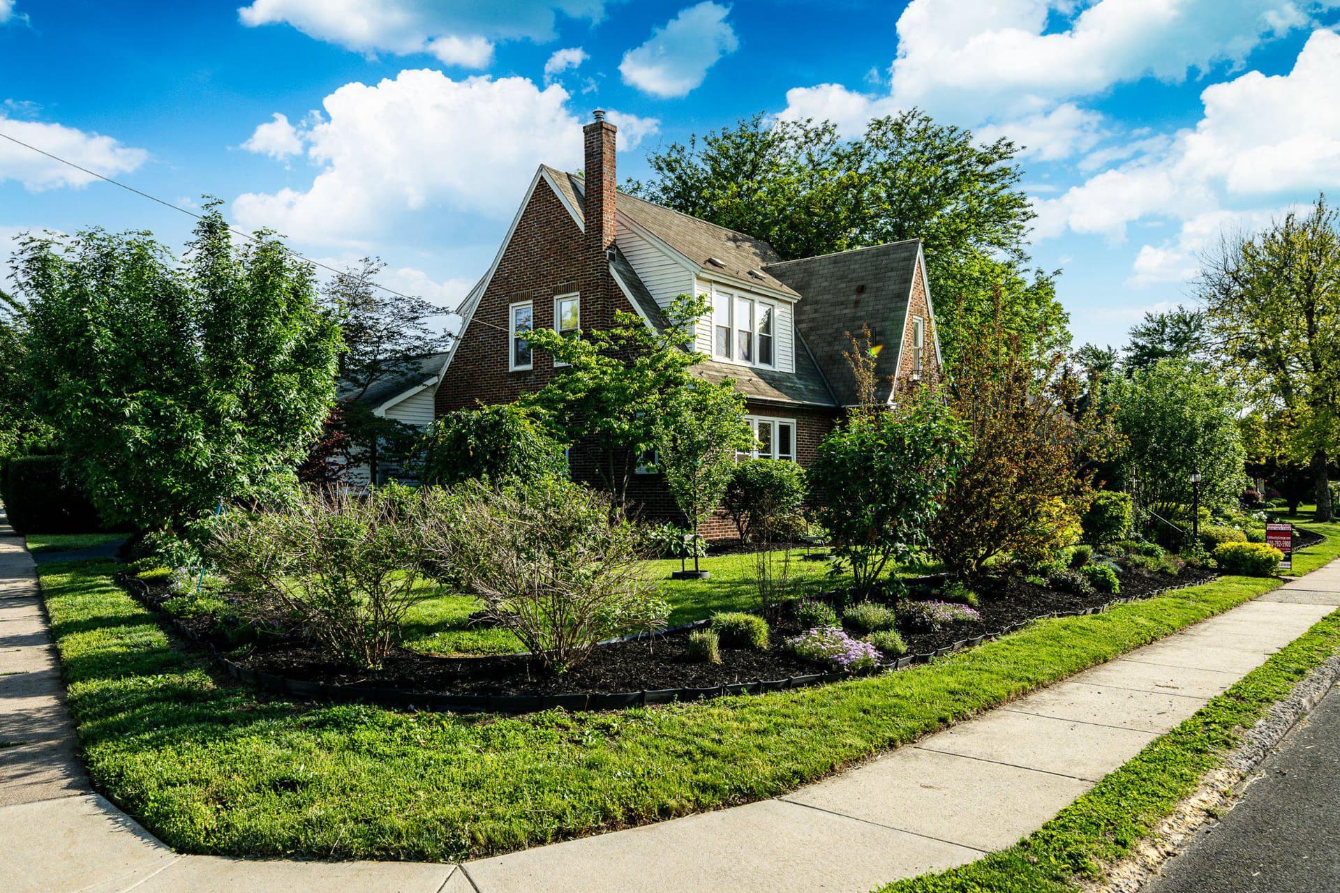 726 N Temple Boulevard photo 46