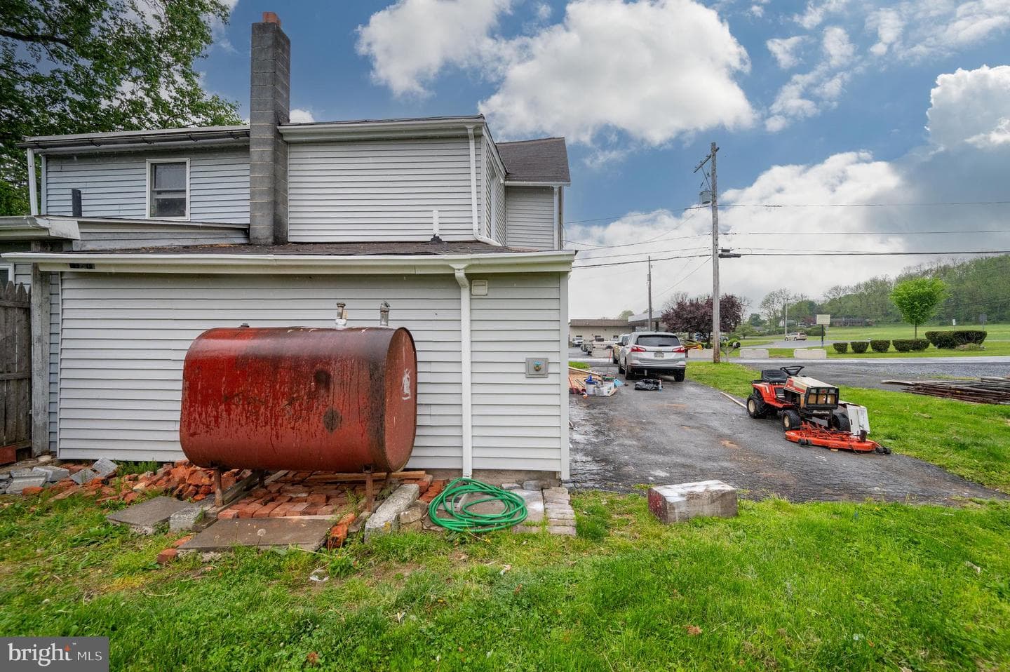 467 Hill Rd photo 30