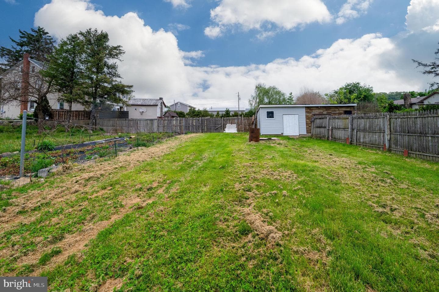467 Hill Rd photo 33