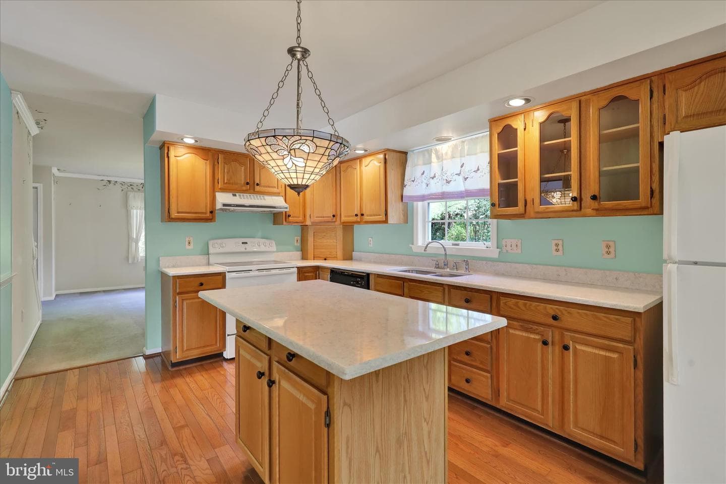 601 Maplewood Drive photo 11