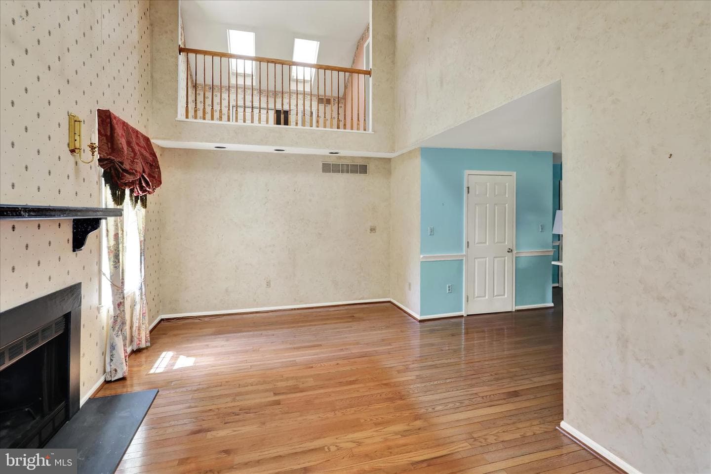 601 Maplewood Drive photo 18