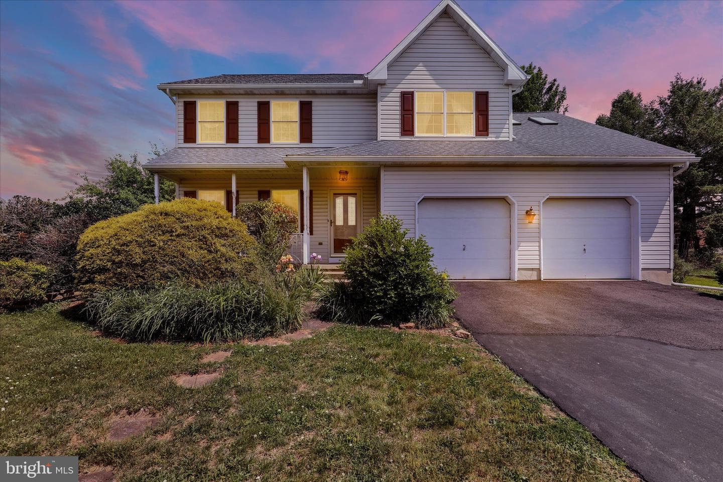 601 Maplewood Drive photo 2