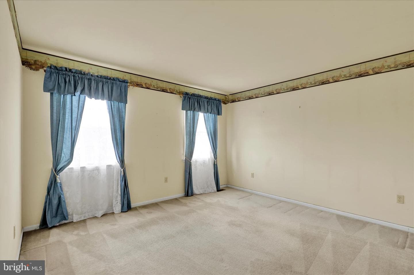 601 Maplewood Drive photo 29