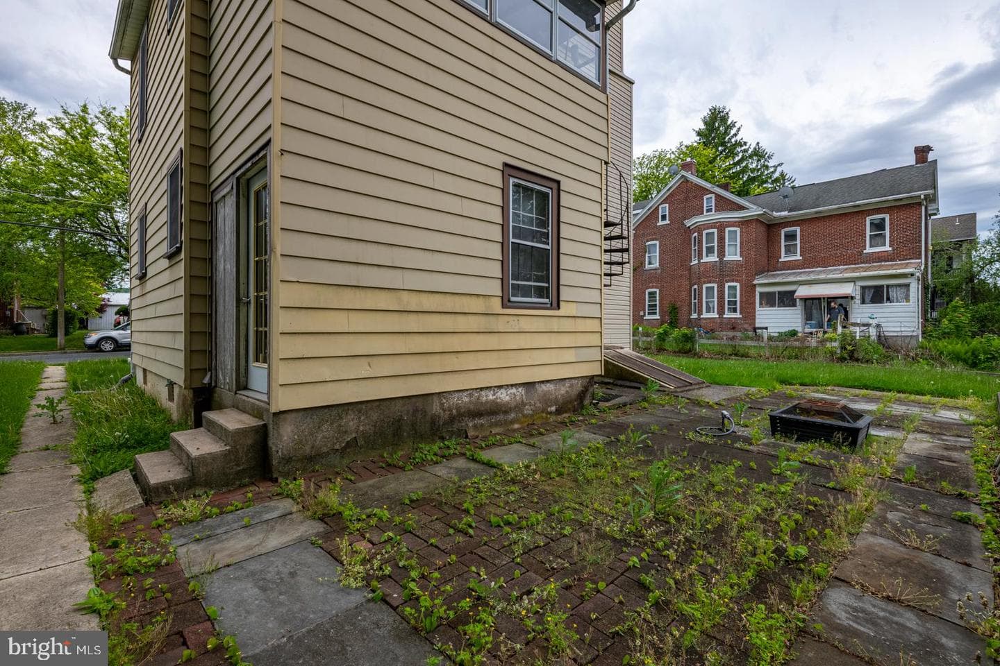 209 W Franklin Street photo 27