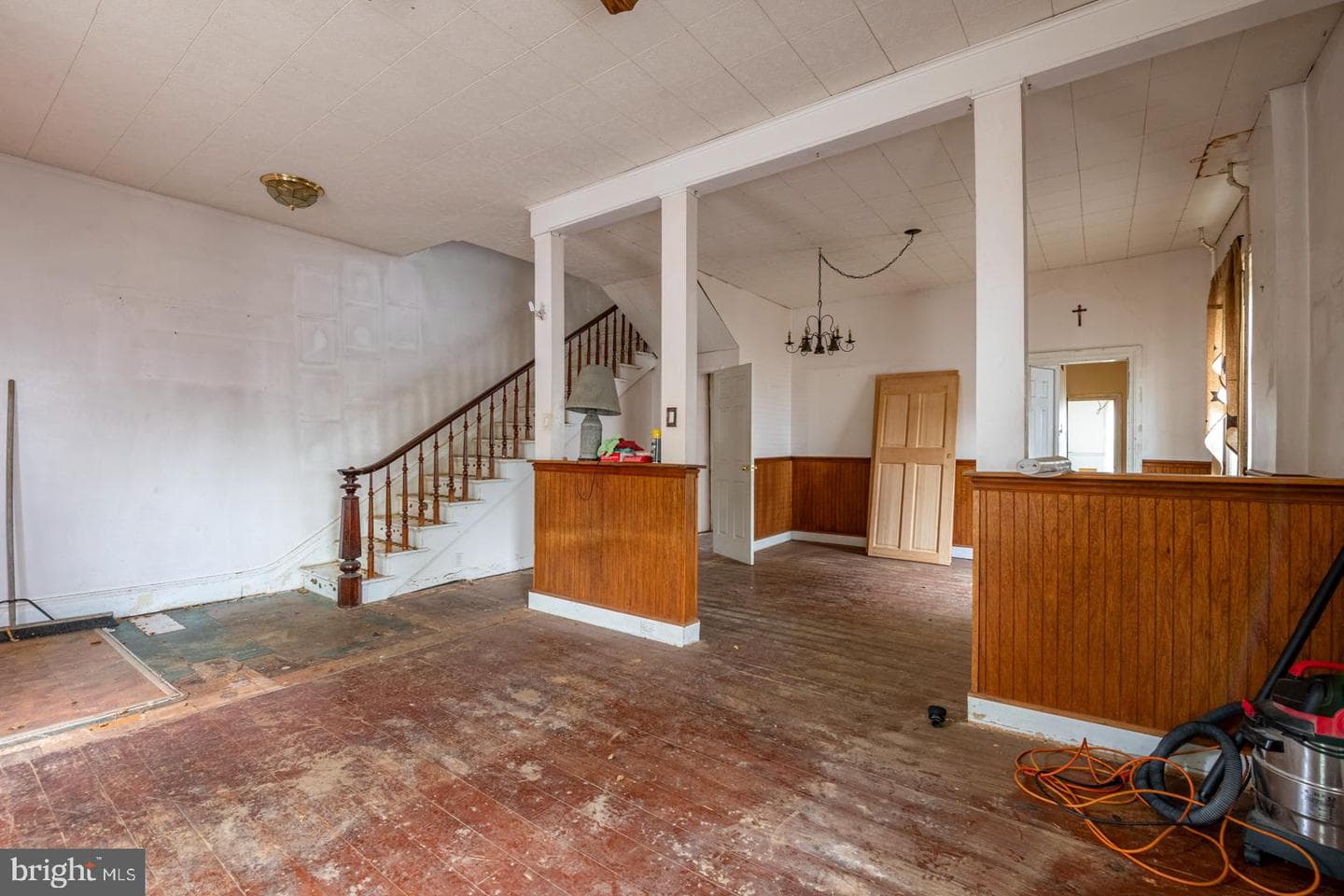 209 W Franklin Street photo 6