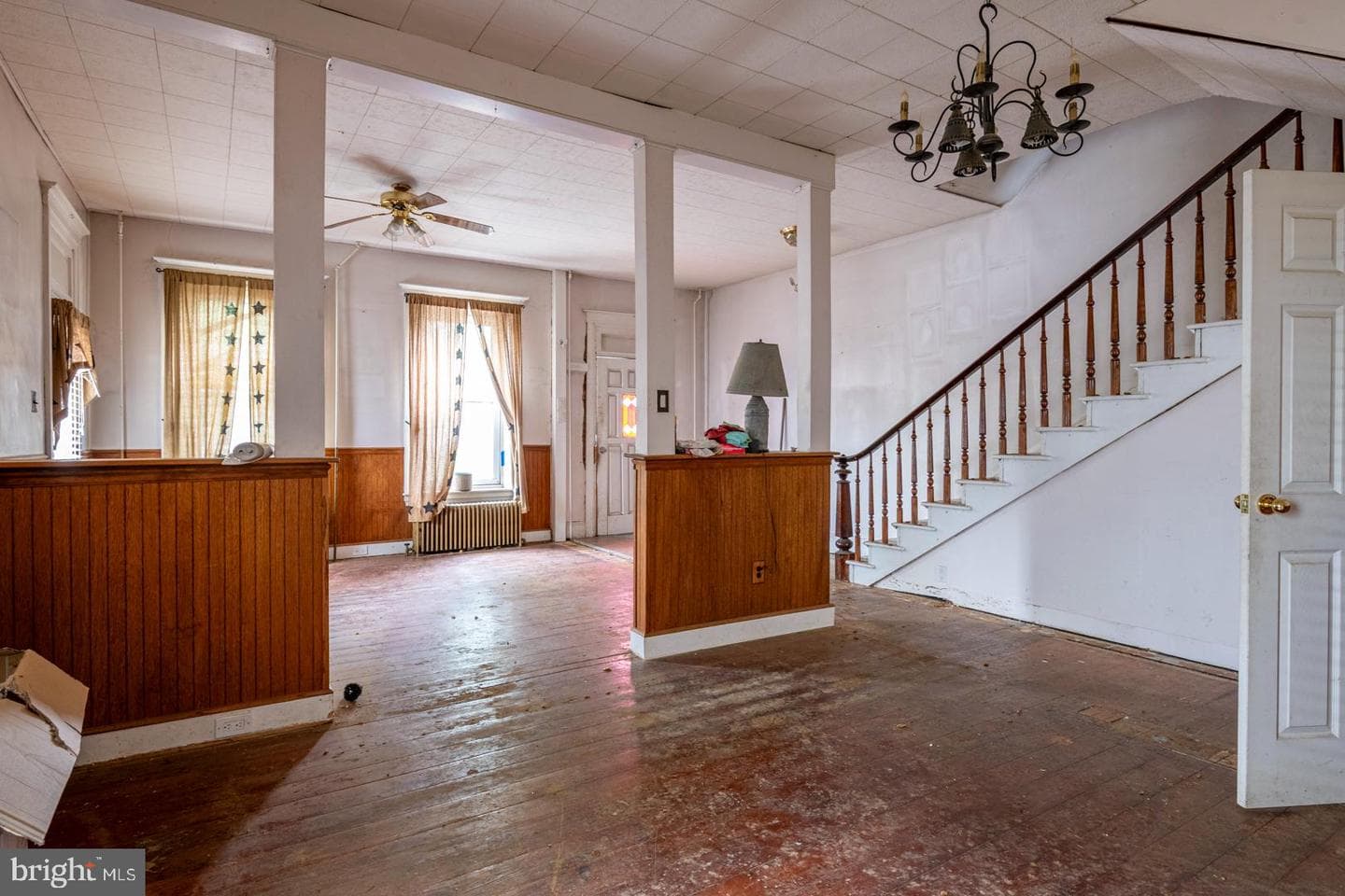 209 W Franklin Street photo 7