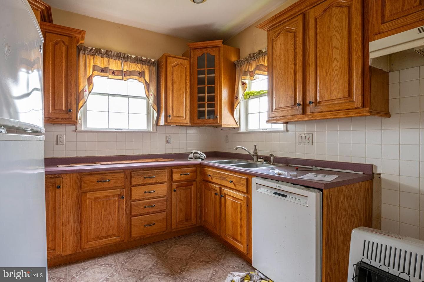 209 W Franklin Street photo 8