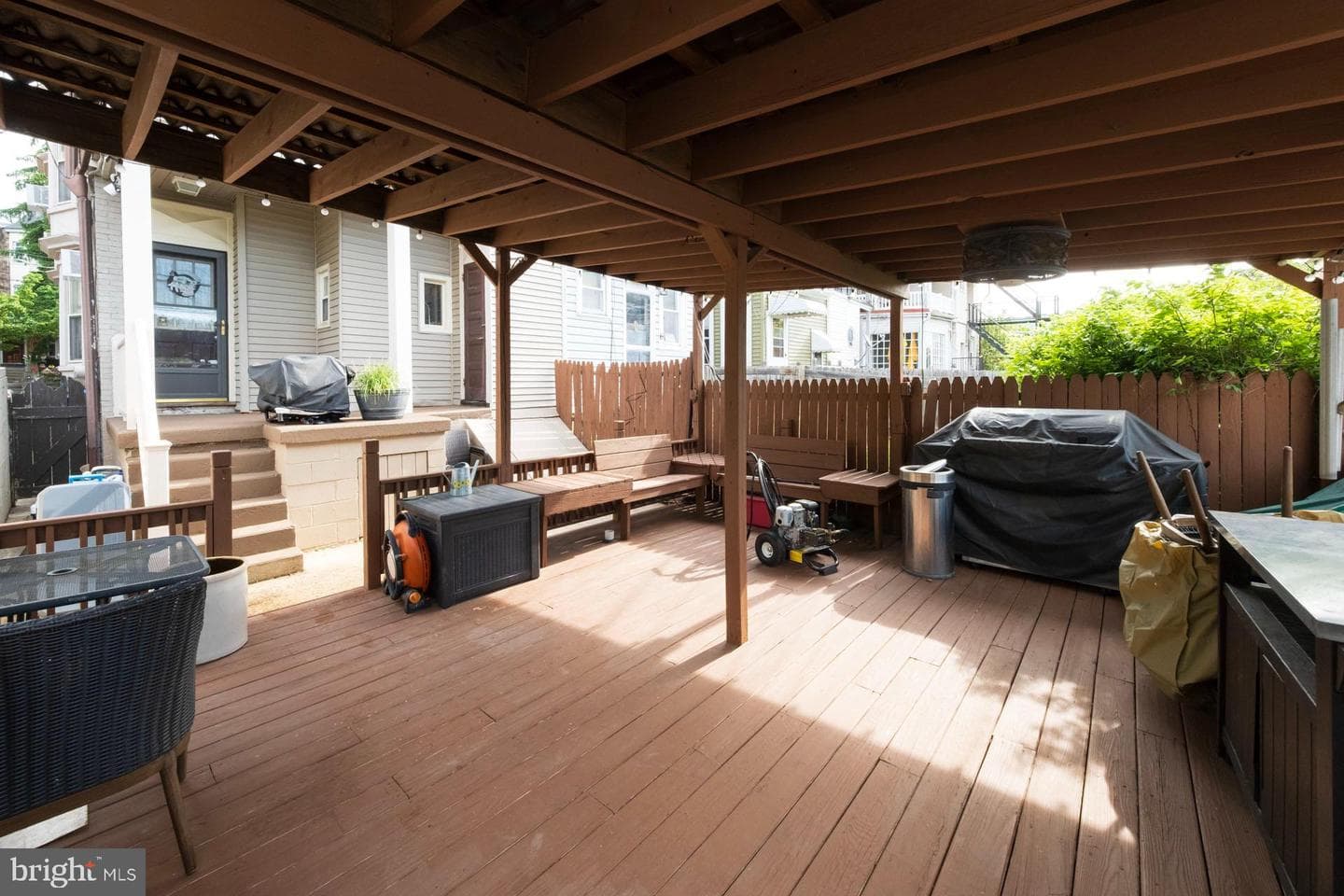 414 Spring St photo 13
