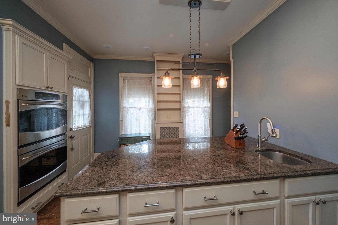 414 Spring St photo 6