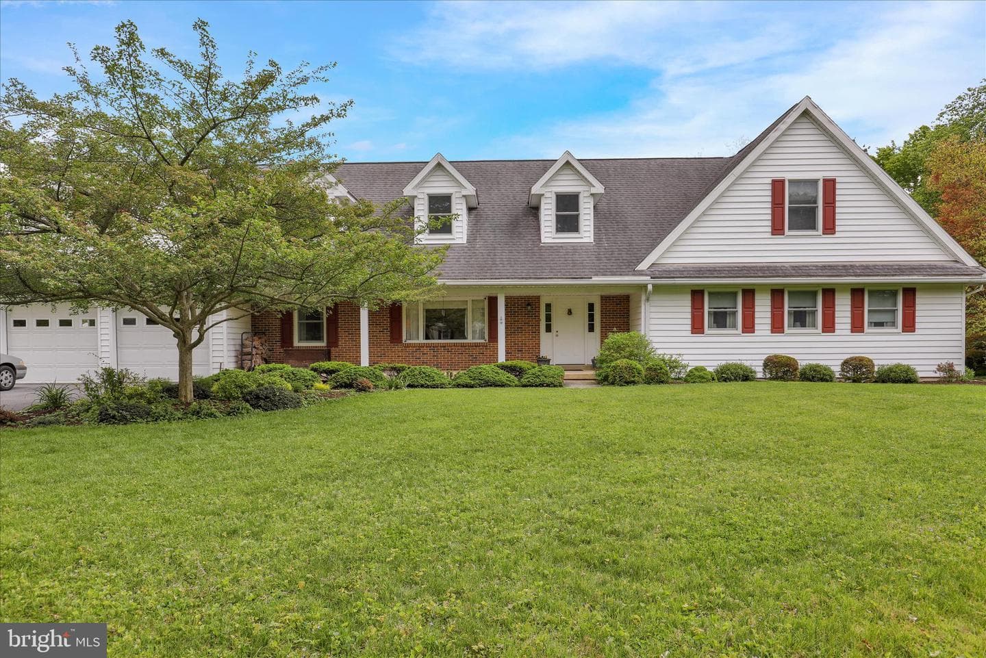 1818 Squire Court photo 1