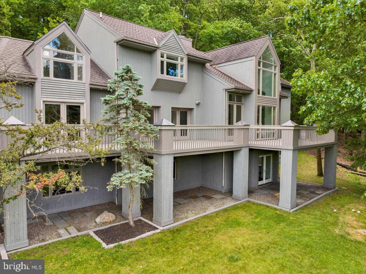 8 Wyndham Hill Drive, Reading