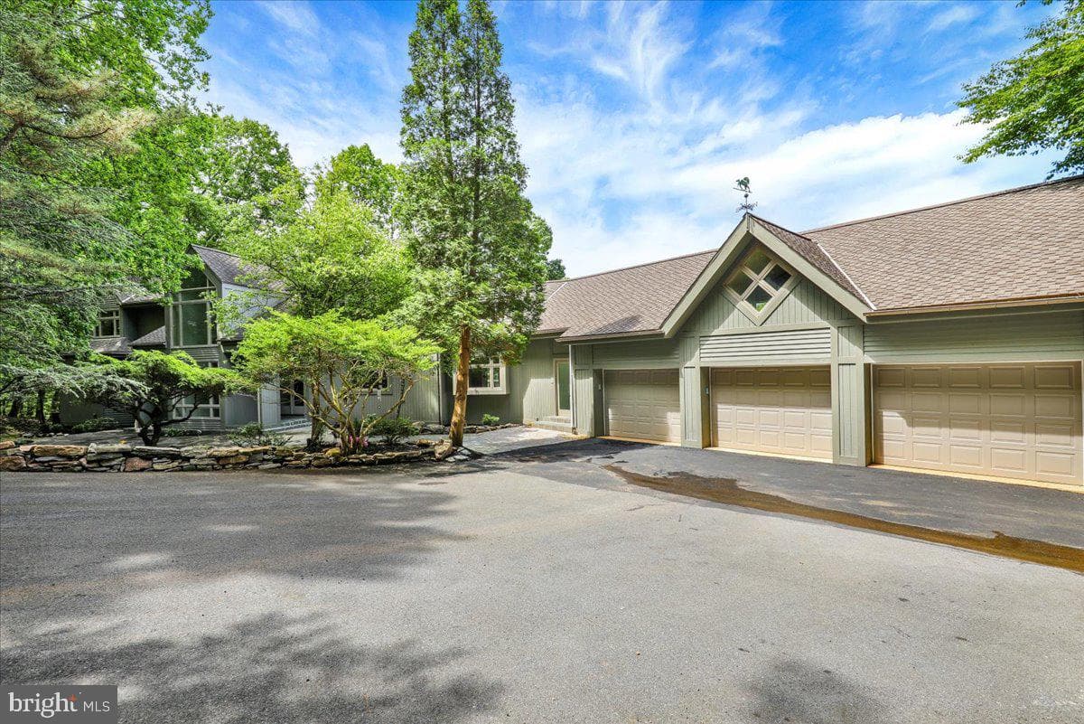8 Wyndham Hill Drive photo 6