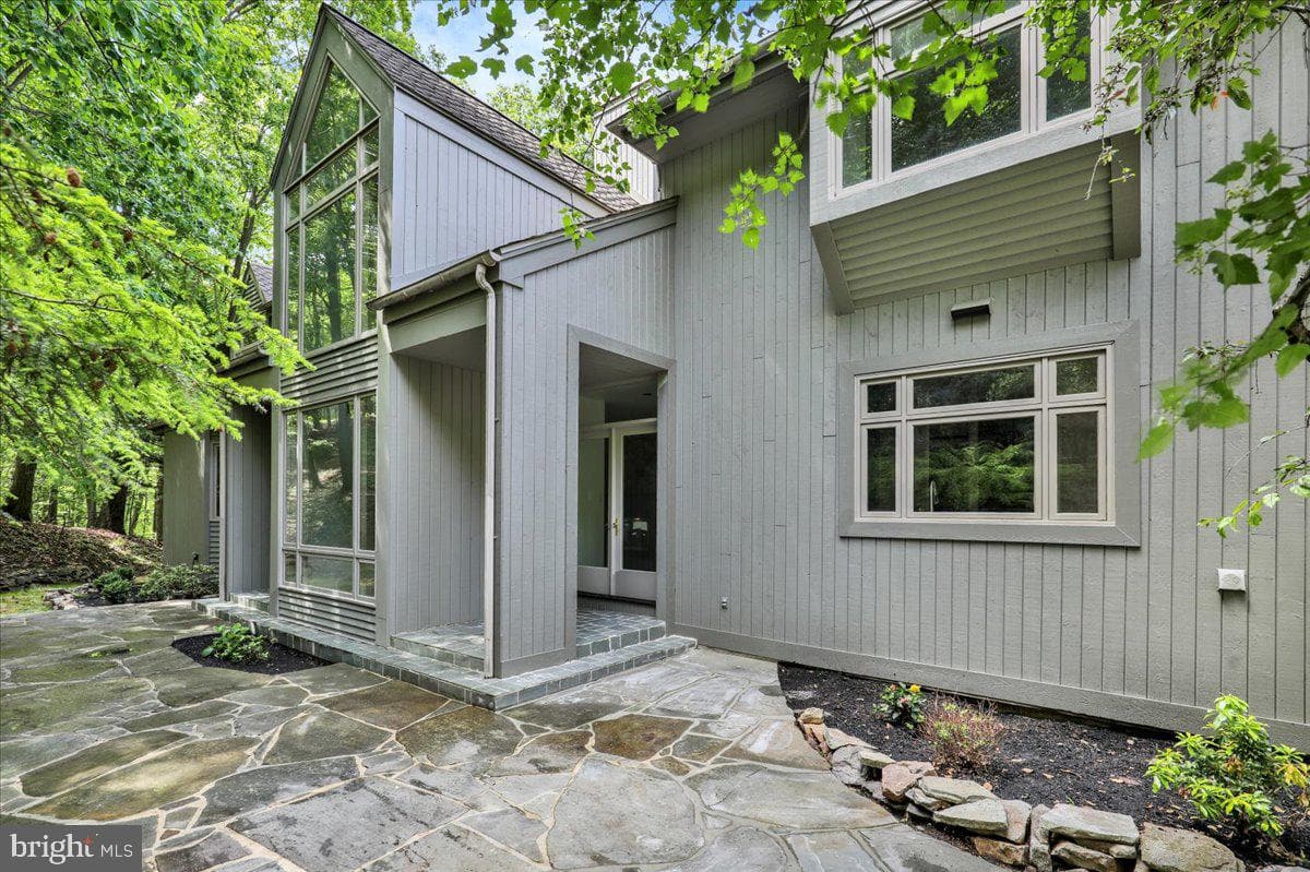 8 Wyndham Hill Drive photo 9