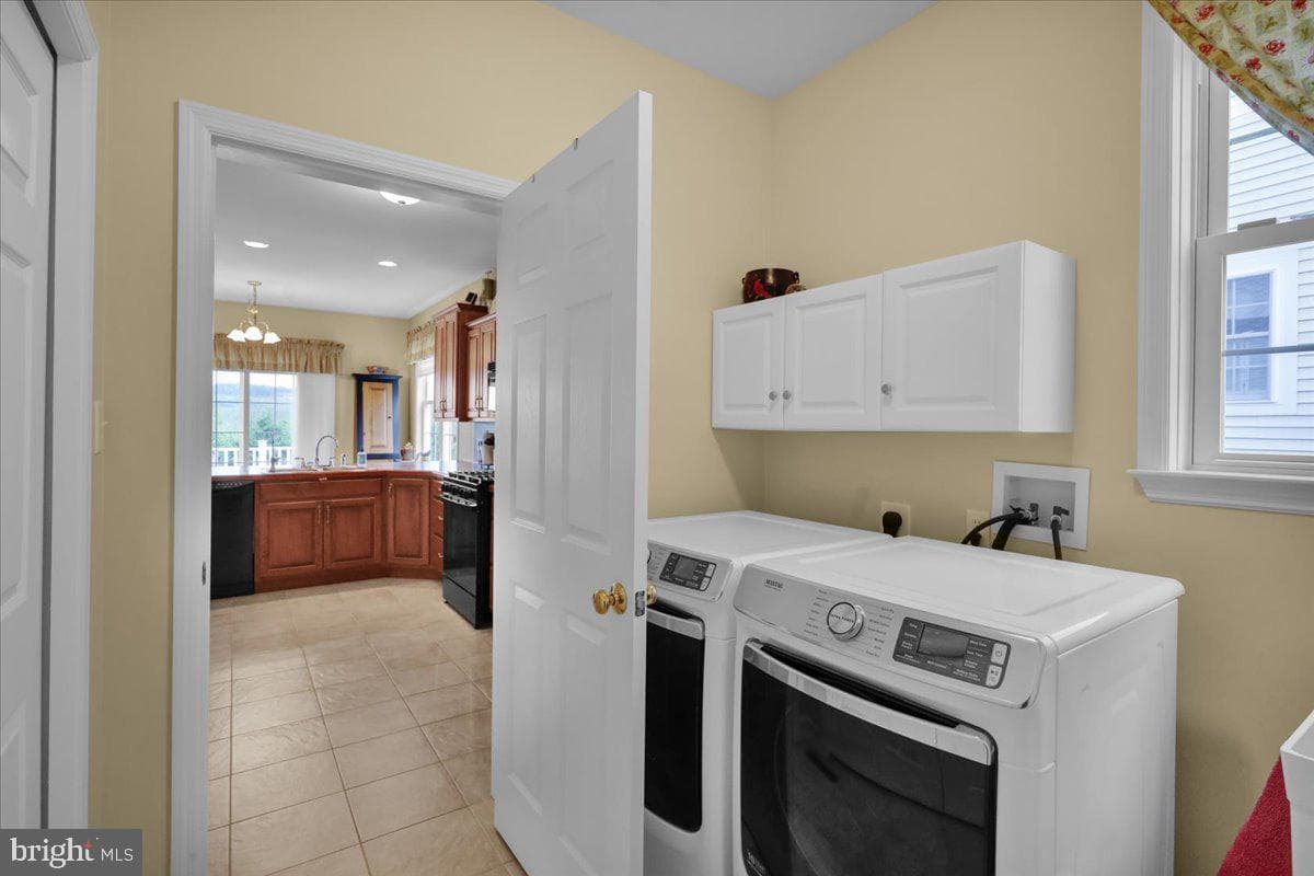 415 Westbury Drive photo 15
