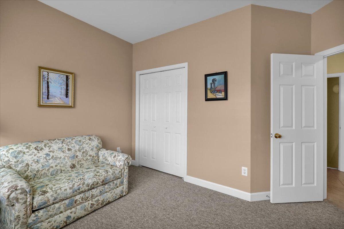 415 Westbury Drive photo 23