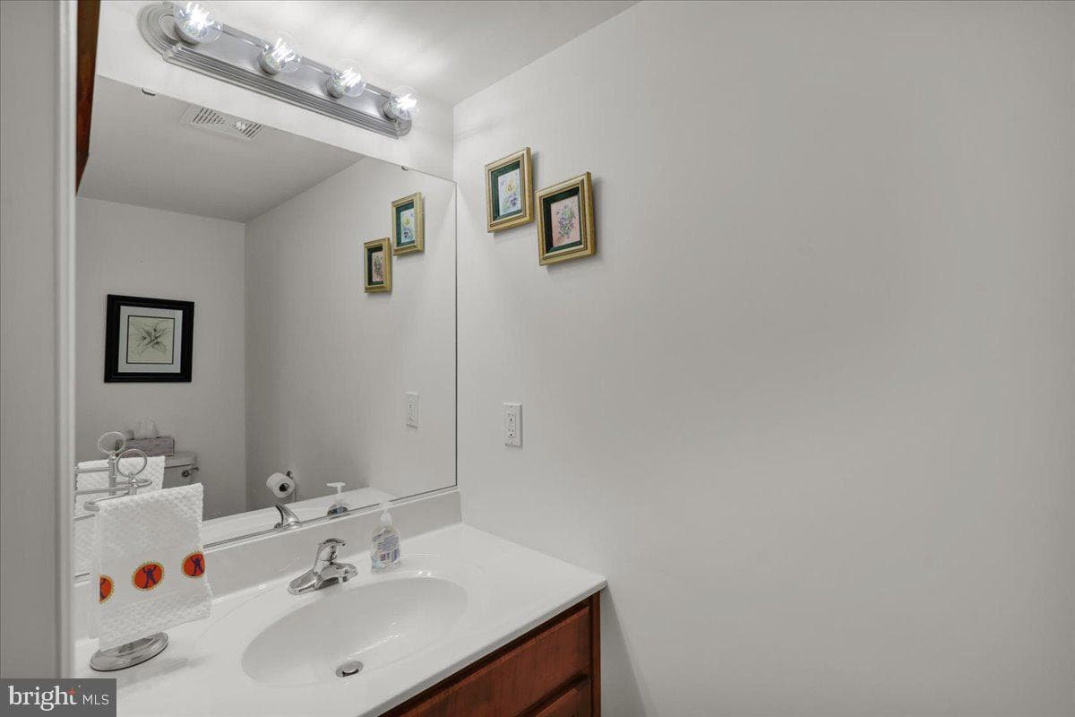 415 Westbury Drive photo 29