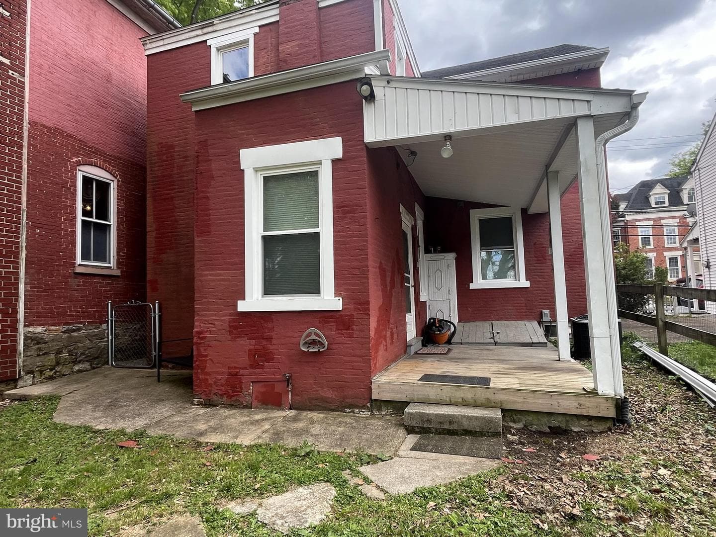 311 W High Street photo 16