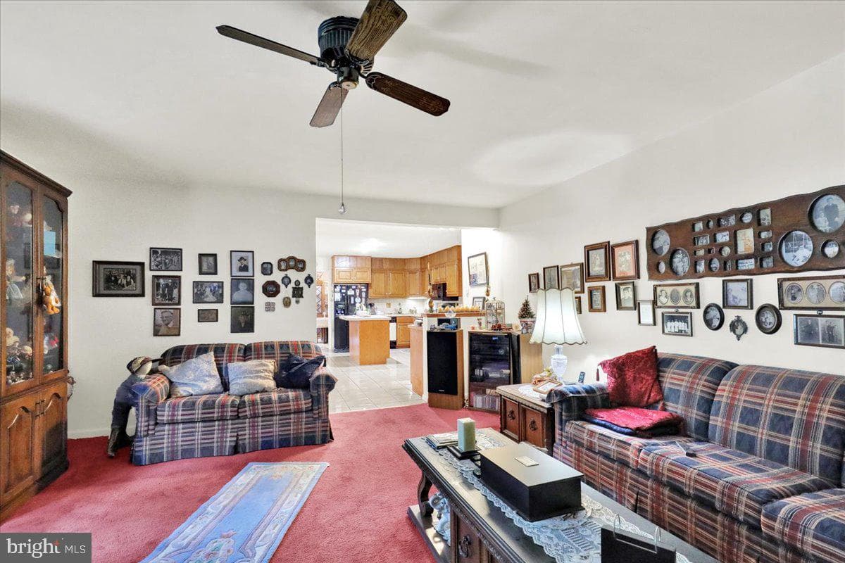 2019 Lincoln Court photo 16