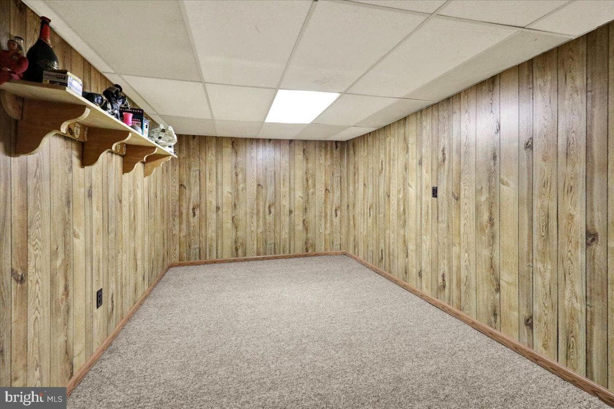 2019 Lincoln Court photo 33