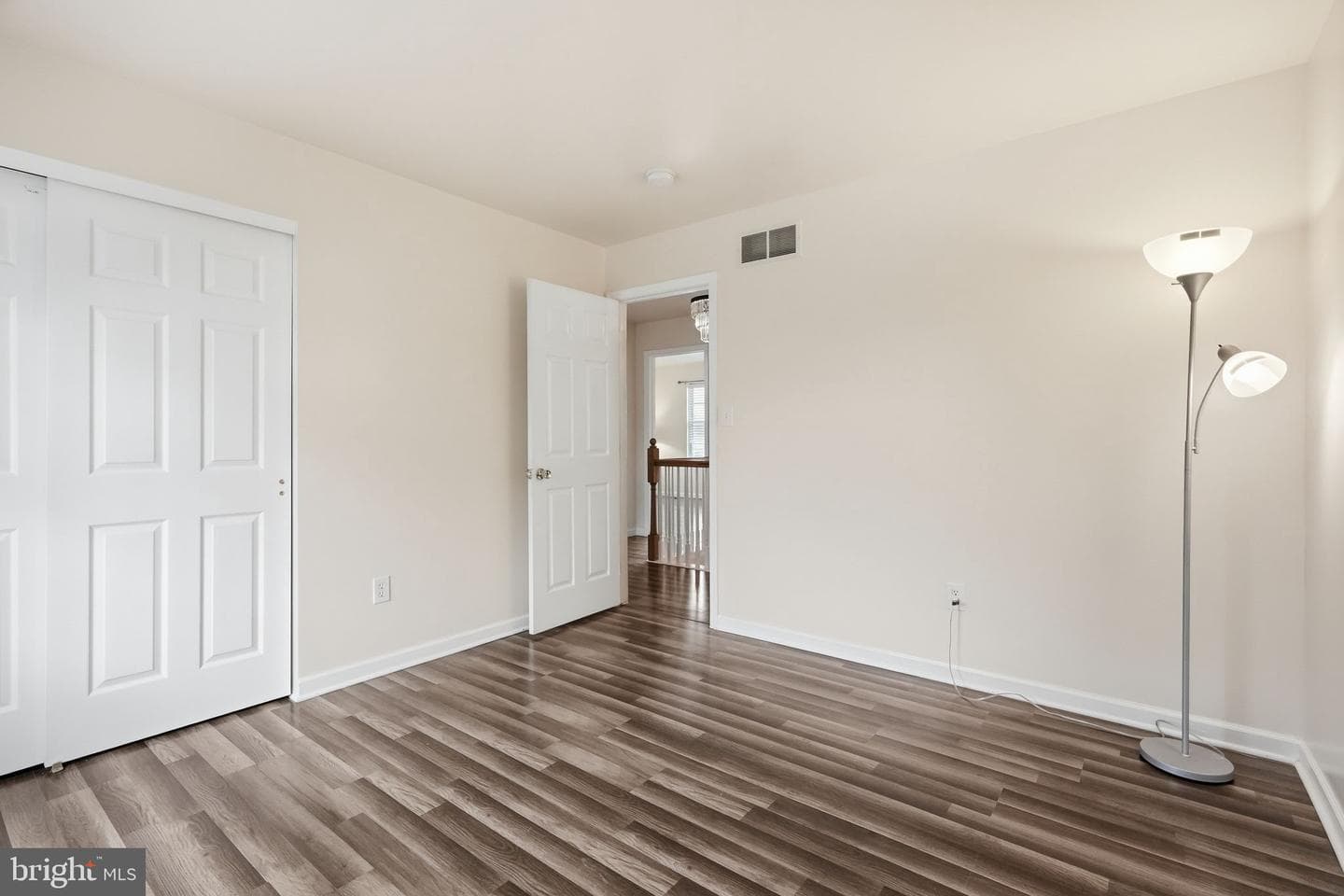 605 Georgia Avenue photo 34
