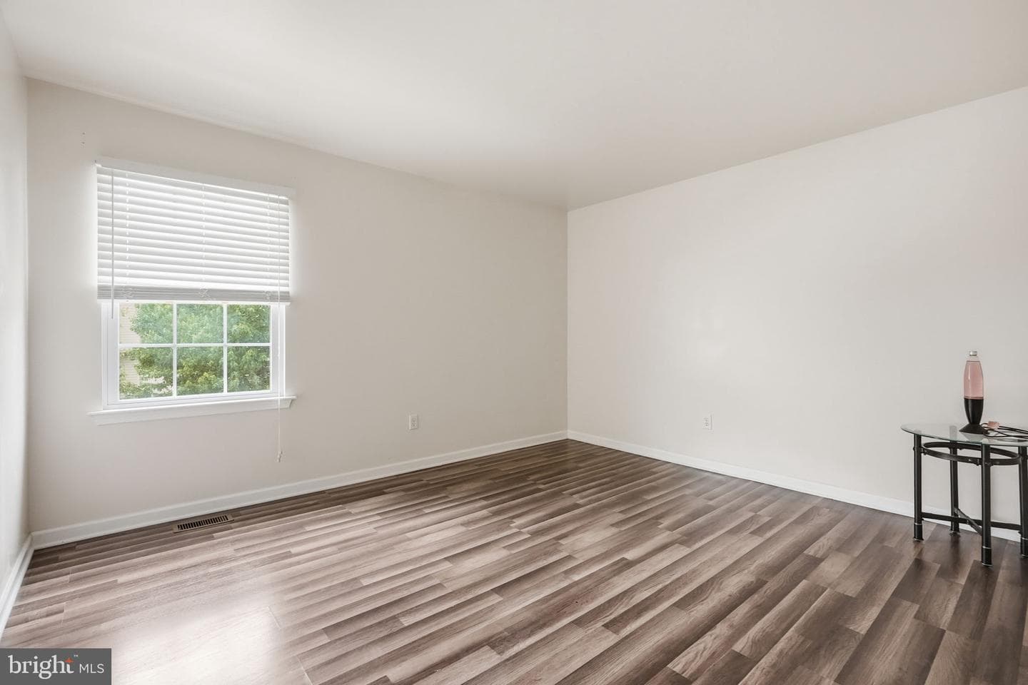 605 Georgia Avenue photo 35