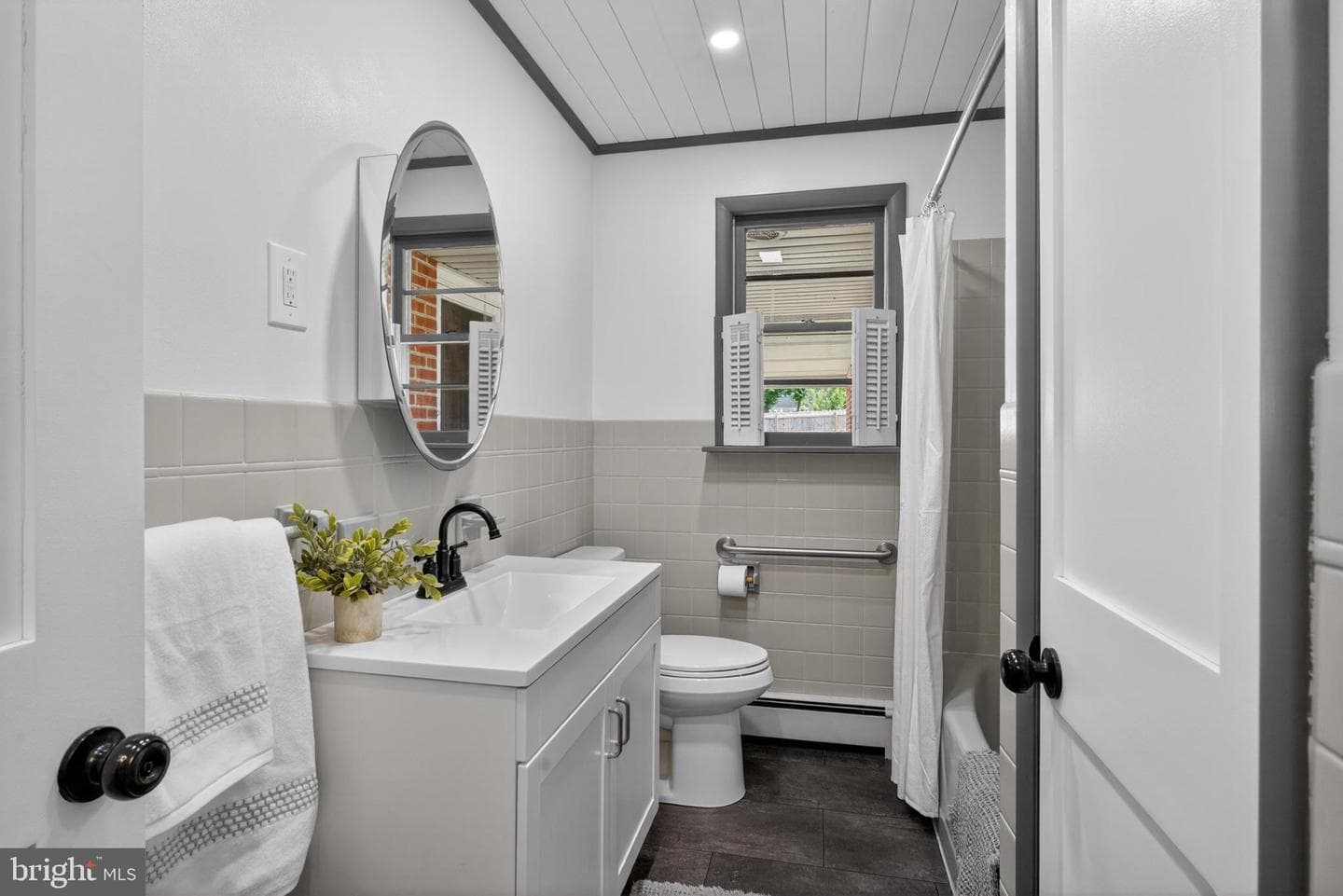 26 E Cedar Street photo 23