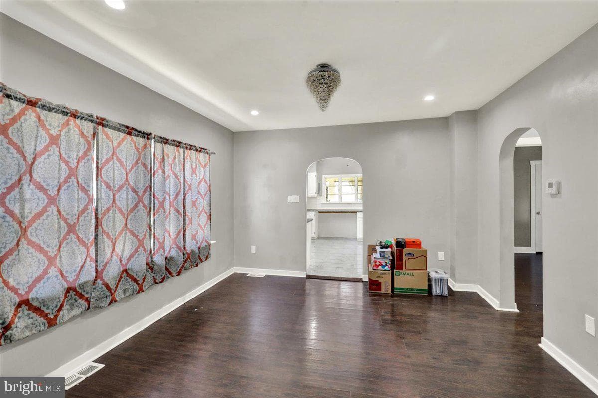 1820 Portland Avenue photo 9