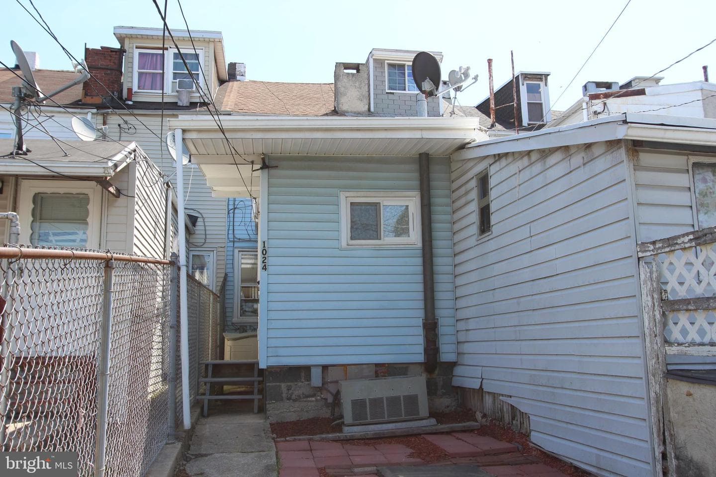 1024 Birch Street photo 4