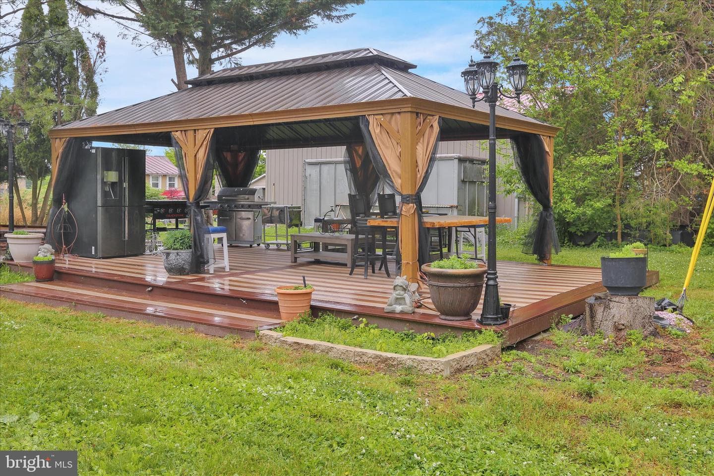 422 Noble Street photo 35